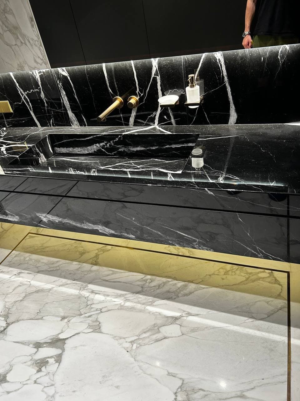 Пример выполненного проекта с полиуретановой пленкой